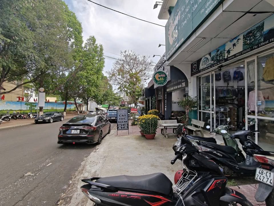 Nhà Phố Mặt Tiền Bà Triệu, Buôn Ma Thuột 96m² – Mặt Tiền Kinh Doanh Vàng!