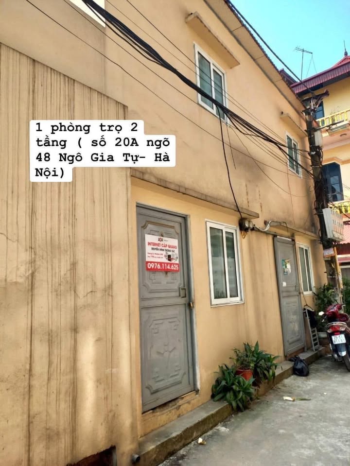 Nhà trọ 2 tầng 20m² Ngõ 48 Ngô Gia Tự, Long Biên - Cho thuê lâu dài, ô tô đỗ cửa