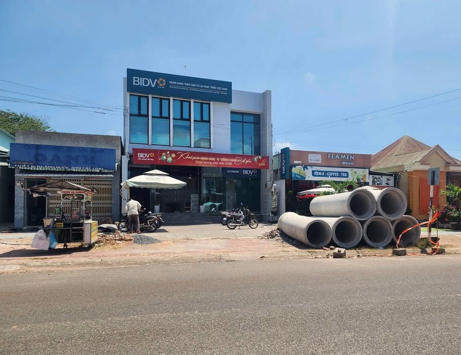 Bán Đất Tặng Nhà Cấp 4 - Mặt Tiền Kinh Doanh Hoà Long BR-VT 220m²
