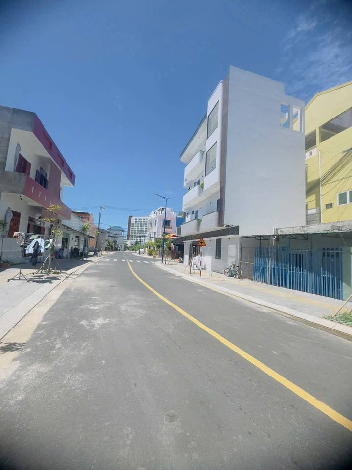 Nhà Mặt Tiền Long Hải 73m² - Kinh Doanh Sầm Uất, Cách Biển 100m - 5.35 Tỷ