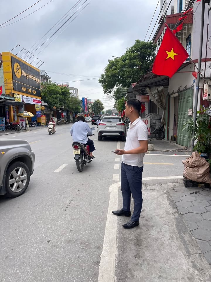 Bán Nhà Mặt Phố QL 391 Tứ Kỳ 108m² 3 Tầng - Vị Trí Kinh Doanh Đắc Địa!