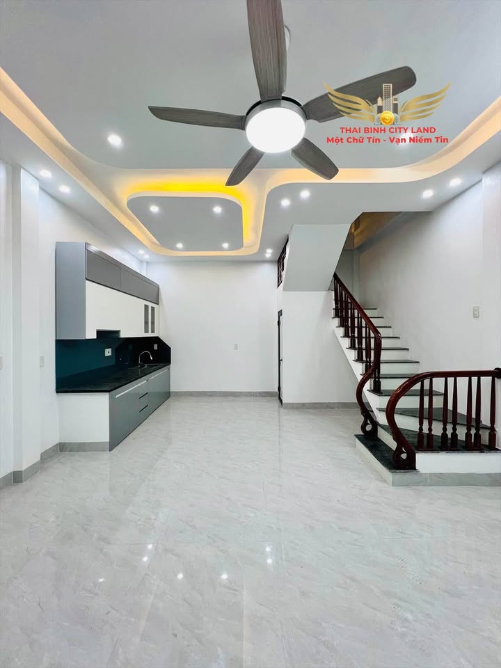 Nhà 3 Tầng Phường Tiền Phong 40m² Sổ Đỏ Sẵn Sàng Sang Tên - Giá 2.x Tỷ