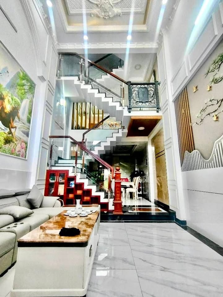 Nhà 5 Tầng Lê Văn Quới, Bình Tân - 80m² - 8.15 Tỷ, Sổ Hồng Sẵn Sàng