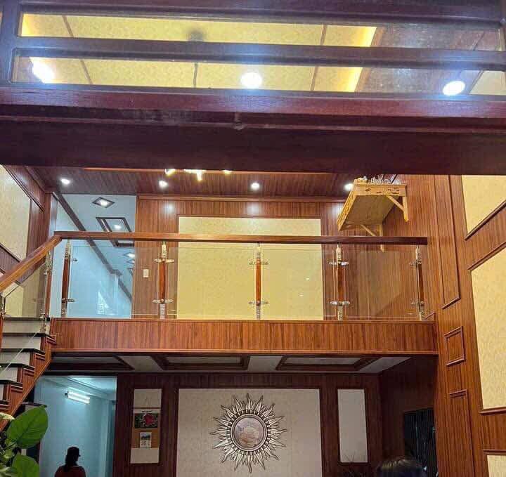 Nhà Gác Xép 129m² Ngõ Ô Tô Trần Quang Khải - Giá 2.2 Tỷ