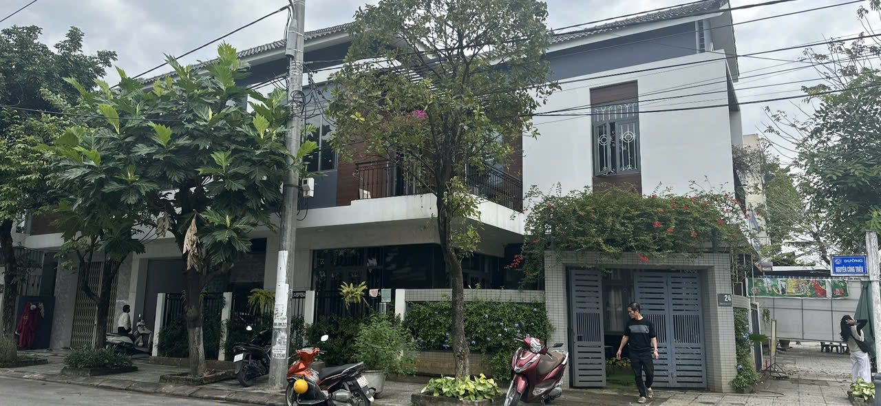 Biệt thự góc 2 mặt tiền 180m² Đà Nẵng - Kinh doanh/Ở tốt