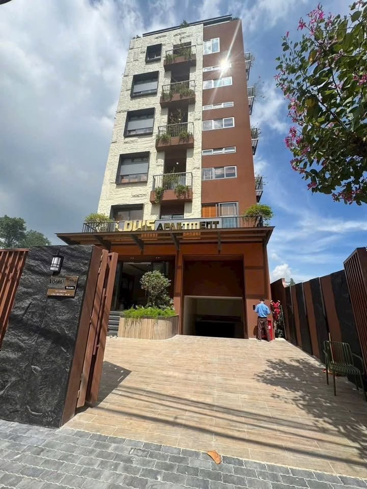 Tòa CHDV 8 tầng mặt tiền Võ Văn Hát, 80 phòng - 75 tỷ