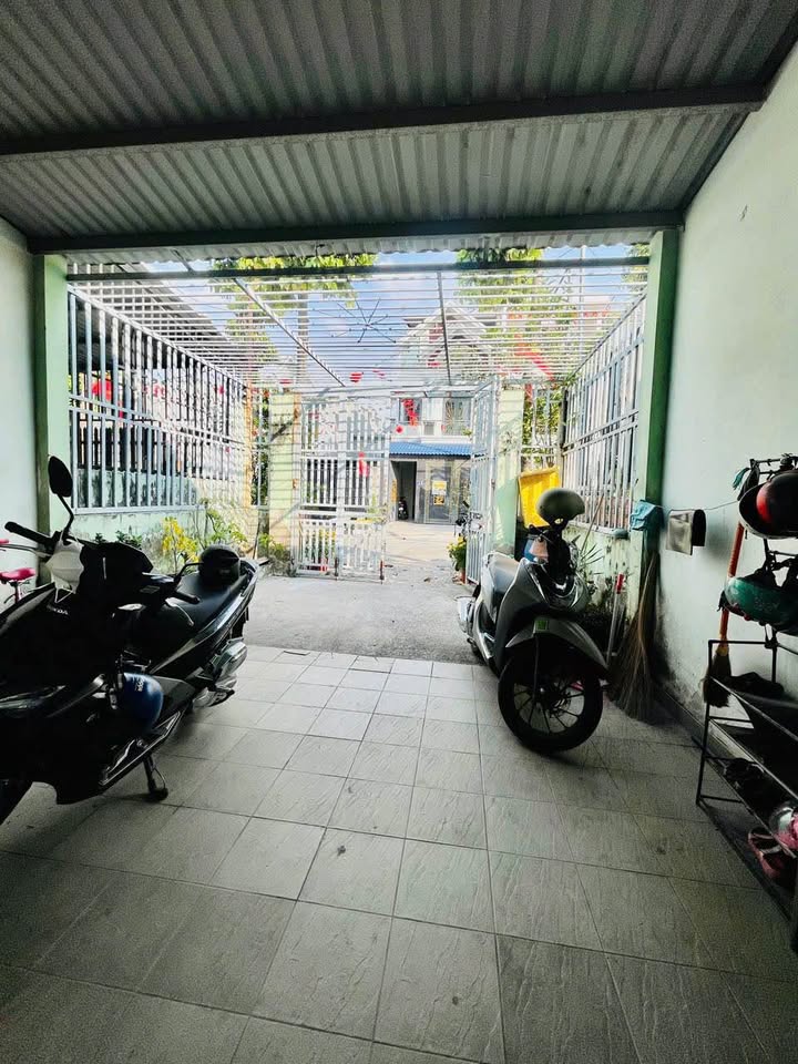 Nhà KDC Biconsi Dĩ An 125m² - Giá Đất Tặng Nhà Cấp 4, Giá 4.69 Tỷ