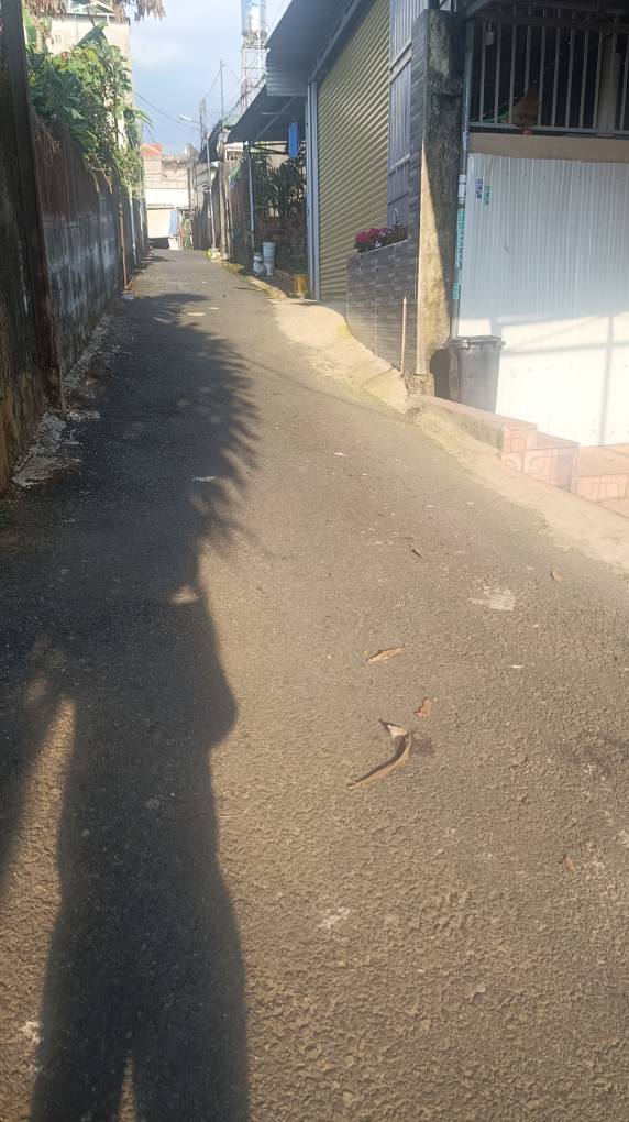 Nhà hẻm Trần Nguyên Hãn, Bảo Lộc 107m² chỉ 1.15 tỷ - Hàng hiếm, ô tô đỗ cửa!