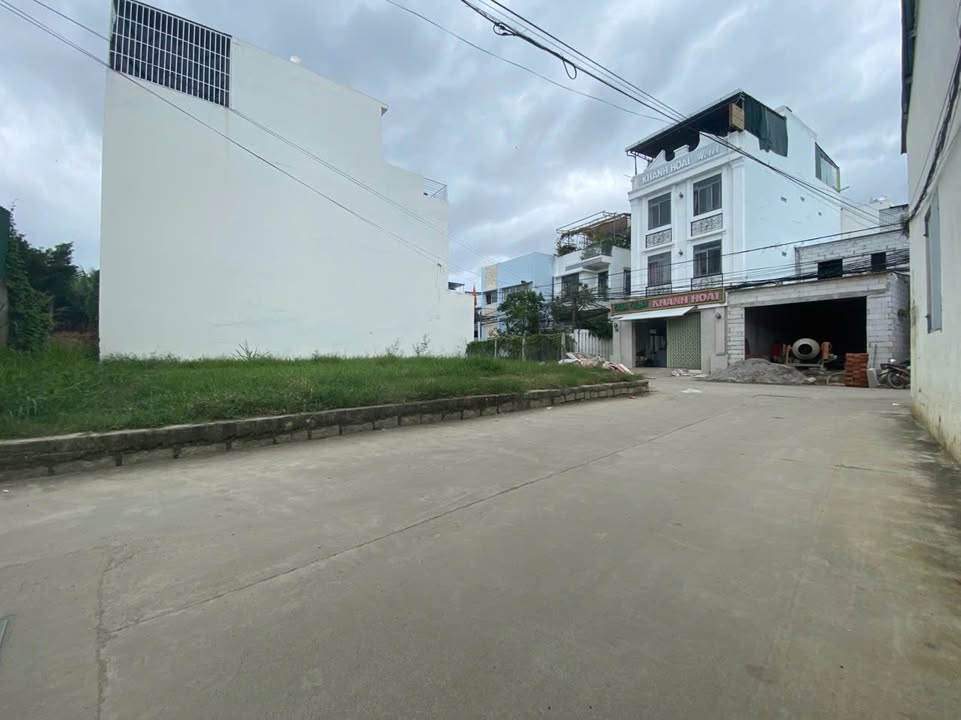 Lô Đất Cho Thuê 152m² Đường Cây Gáo Nha Trang - Đường To Ô Tô