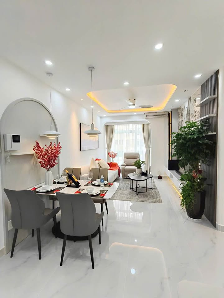 Căn hộ Sky Garden 3 Quận 7 81m² giá 24 triệu - View đẹp