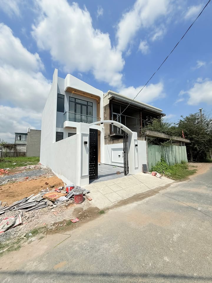 Nhà 96.5m² Cần Giuộc, Sổ Hồng Riêng - Giá 2.6 Tỷ