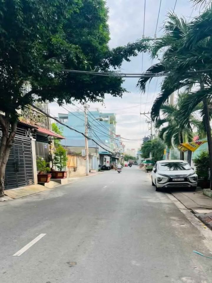 Bán Đất Tặng Nhà 2 Tầng Mặt Tiền Lê Văn Quới, Bình Tân - 95m²