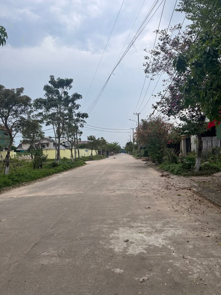 Nhà Phố Võ Nguyên Giáp, Quảng Ngãi 115m² giá 1.1 tỷ - Mặt tiền kinh doanh