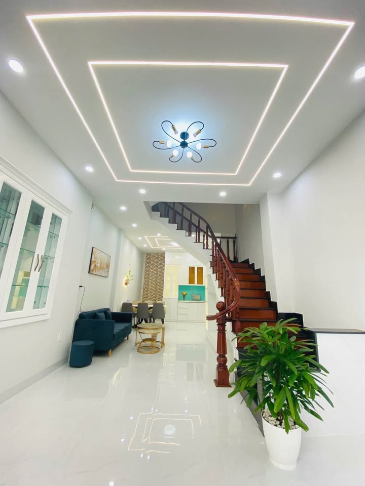 Nhà 53m² Phường 1 Vũng Tàu - 9.5 Tỷ, Sát Biển, Kinh Doanh Tốt