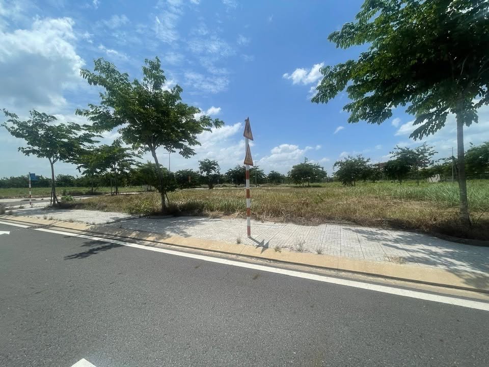 Bán Gấp Đất Nền Dragon Pearl - Đức Hòa, Long An - 90m² - 1.5 Tỷ