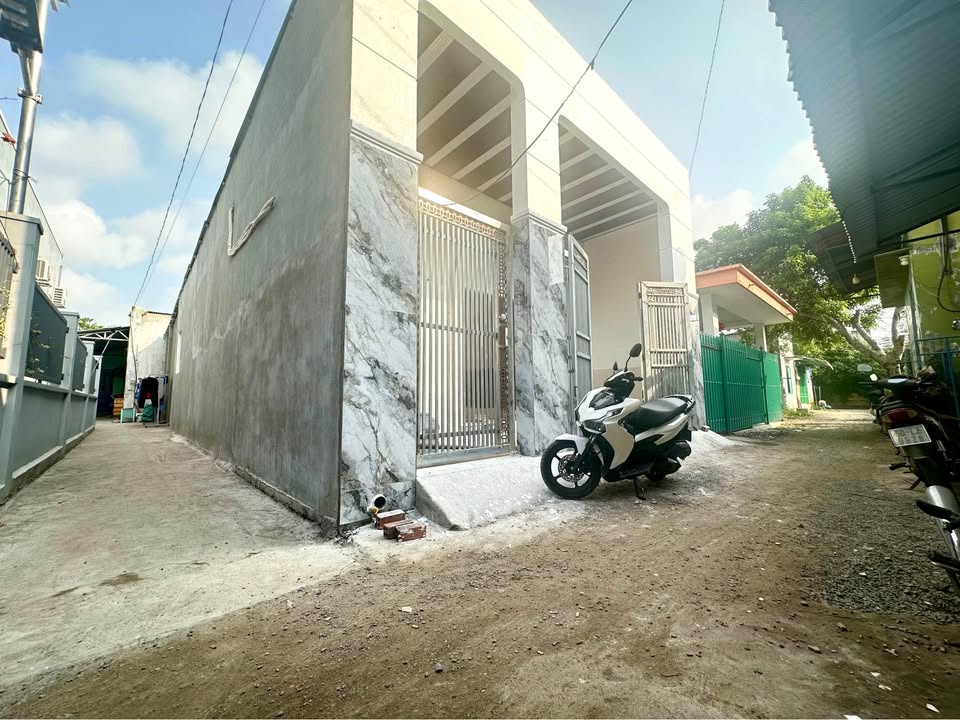 Nhà 2 Mặt Tiền Thoáng Mát 130m² P.Bửu Hòa, Biên Hòa - Giá 3.1 Tỷ