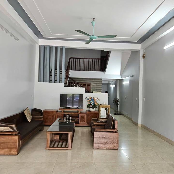 Nhà 3 Tầng Ngay Ngã 4 Võ Nguyên Giáp, Lào Cai - 100m², 4.x Tỷ