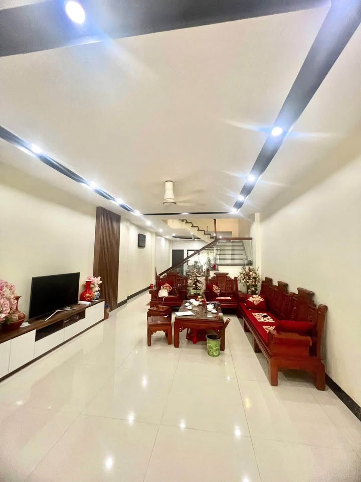 Nhà 3 Tầng Đặng Thai Mai, Lào Cai 98m² - Full Nội Thất, Sẵn Sàng Ở Ngay!