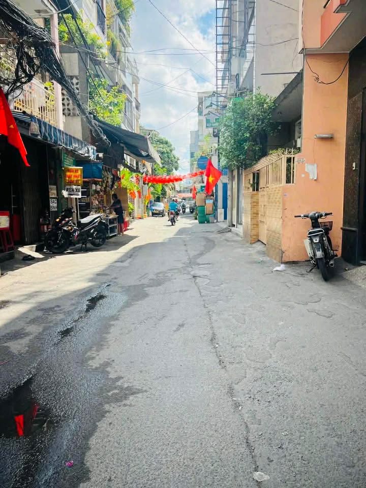 Nhà riêng Điện Biên Phủ, Bình Thạnh 76m² - Hẻm xe tải, ô tô vào tận nhà!