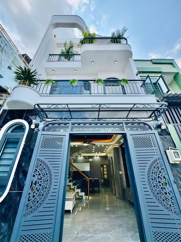 Nhà 4PN Gò Vấp 60m² - Gần Emart, Hoàn Công Đủ, Giá 6 Tỷ Bớt Lộc