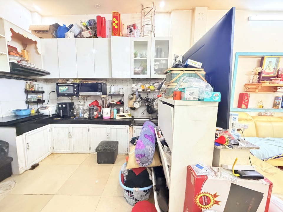 Nhà Nguyễn Thượng Hiền 40m² - 5.99 tỷ - Sẵn sàng ở ngay!