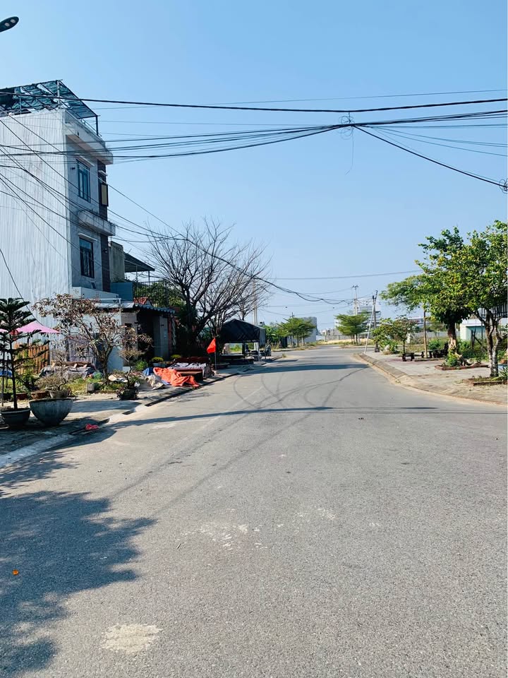 Đất Nền Đà Nẵng 171.5m² - Sổ Đỏ Sẵn, Mặt Tiền 7m, Giá 4.15 Tỷ