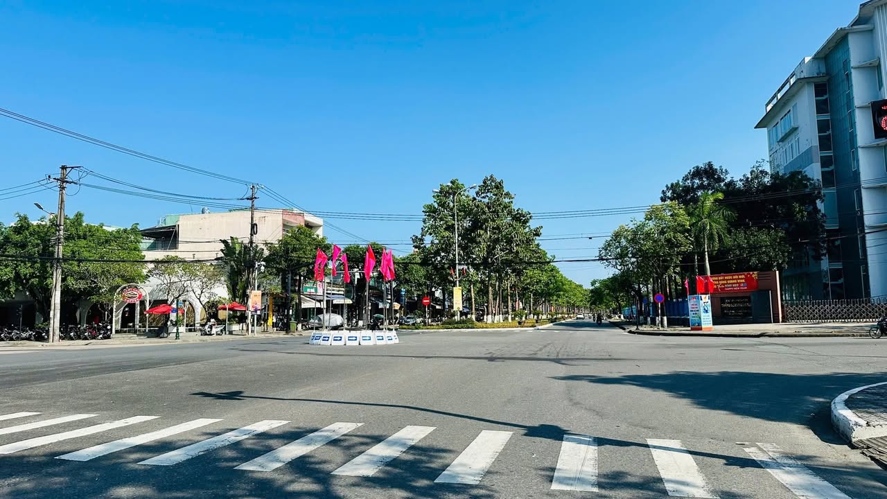 Nhà Mặt Tiền Hùng Vương, Tam Kỳ - Đối diện ĐH Quảng Nam, 112m²