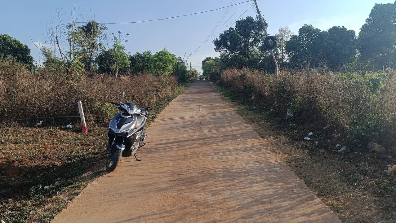 Đất nền KBang Gia Lai 324m² - Sổ đỏ chính chủ, giá 9xx triệu!