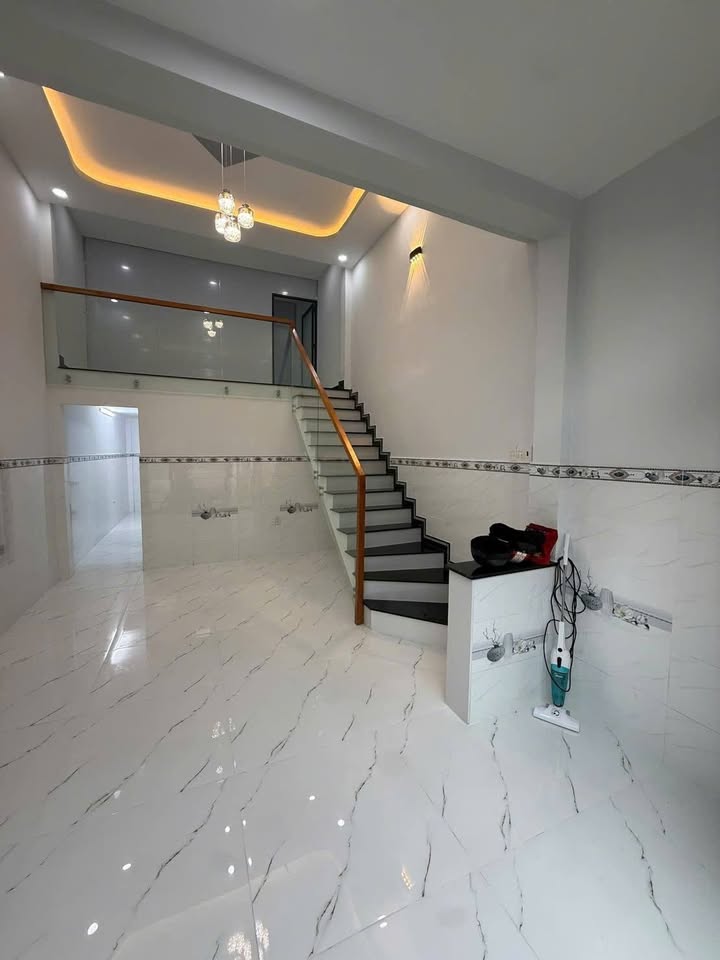 Nhà đẹp 2PN, 44m² đường Tân Chánh Hiệp 13, Q.12 - Sổ hồng riêng, xe hơi