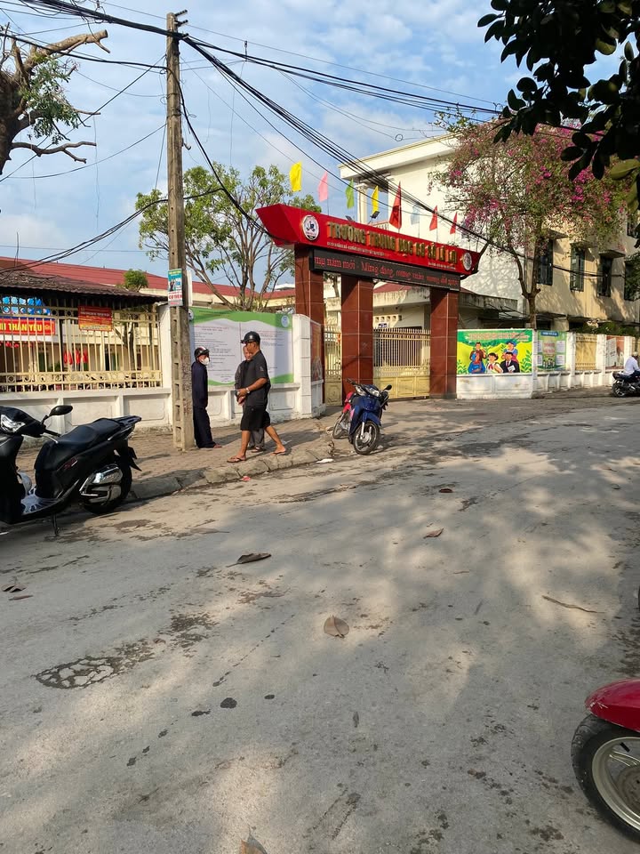 Bán nhà Phường Hạc Thành TP Thanh Hóa 75m² giá 2 tỷ - Vị trí đẹp!