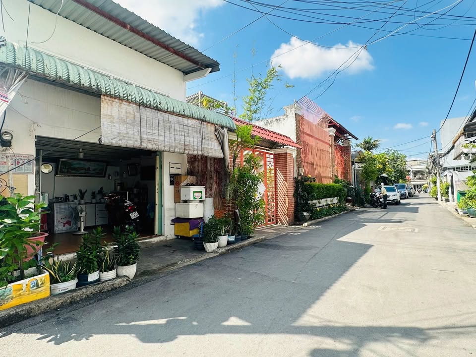 Bán Gấp Dãy Trọ 243m² Mặt Tiền Hồ Văn Tư, Thủ Đức - Thu Nhập 30 Triệu/Tháng