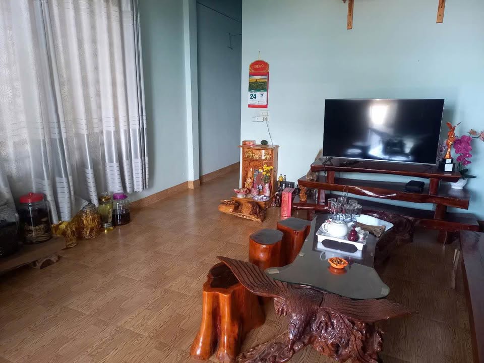 Nhà Mặt Tiền Đường A, Buôn Ma Thuột - 180m², 2.7 Tỷ, Sẵn Sàng Kinh Doanh