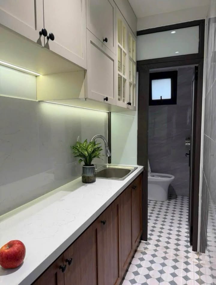 Nhà 40m² Sổ Đỏ Riêng Đống Đa - Ô Tô Đỗ Cửa Chỉ 2 Tỷ