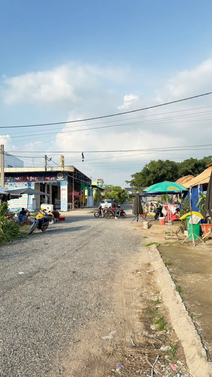 Bán 3 nền liền kề KDC TBS Phú Hoà, Long Xuyên - 80m²/nền, Giá 1.3 tỷ/nền