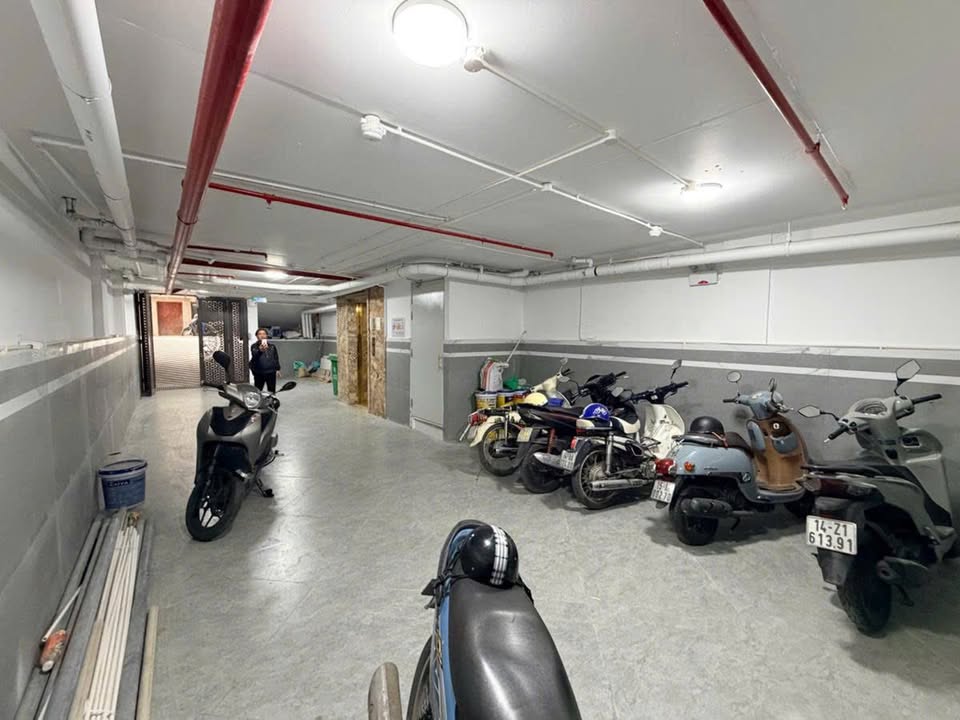 Tòa Nhà Kinh Doanh Chùa Láng, Đống Đa - 105m² x 10 Tầng, Dòng Tiền 250tr/th