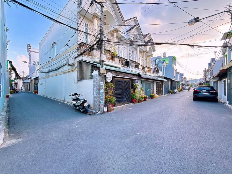 Nhà 3 Tầng Hoàng Quốc Việt, Cần Thơ 42m² giá 3.299 tỷ - Giá tốt hiếm có!