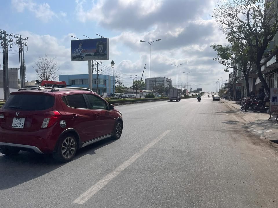 Nhà Mặt Tiền Lê Hồng Phong Ô Môn 54m² - Kinh Doanh Đắc Lộc