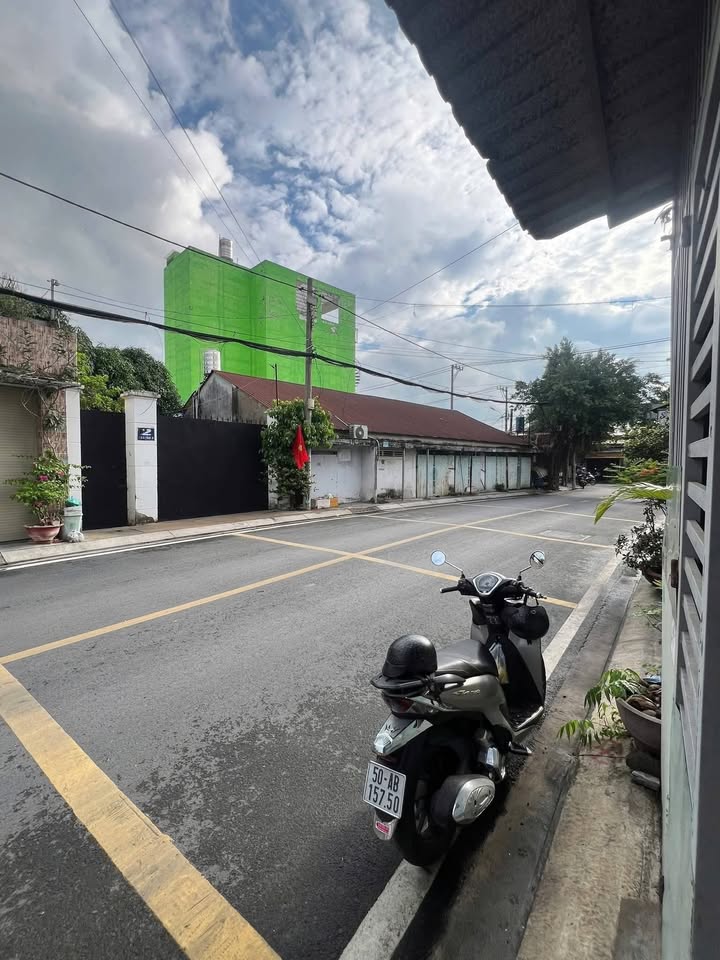 Nhà Mặt Tiền Tân Hiệp, Hóc Môn - 102m², 3PN, Giá 7.5 Triệu/Tháng