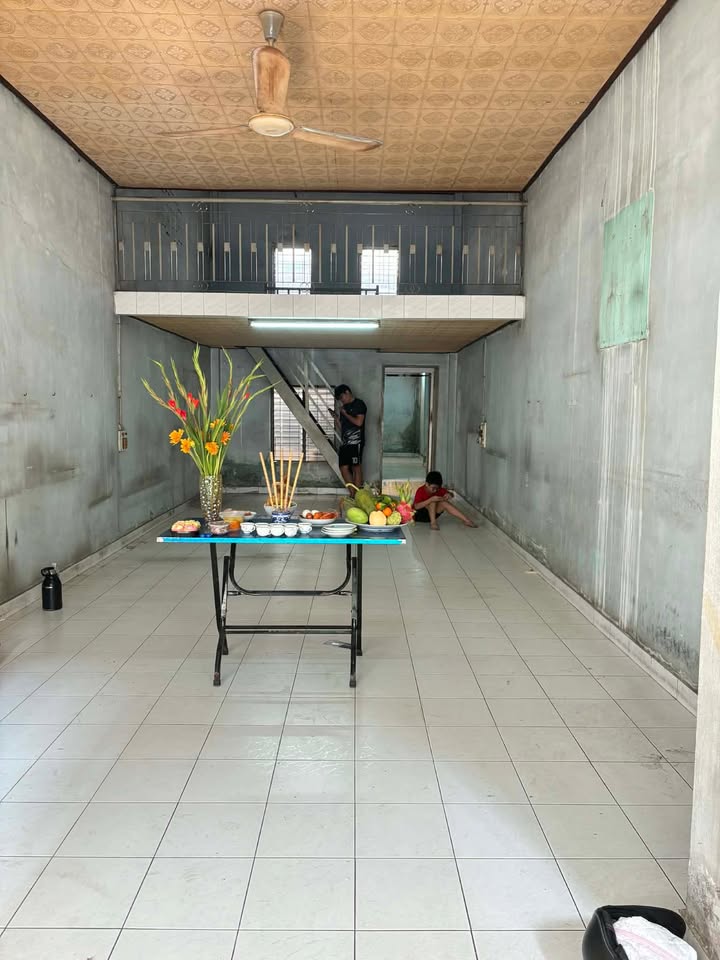 Nhà riêng Đường Khuông Việt Q11 92m² giá 18 triệu - Ô tô vào tận nhà!