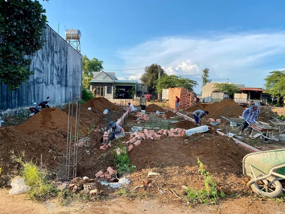 Nhà Trảng Bom 100m² - 3PN, Sổ Đỏ, Giá 1.79 Tỷ, Sẵn Sàng Đón Chủ Mới