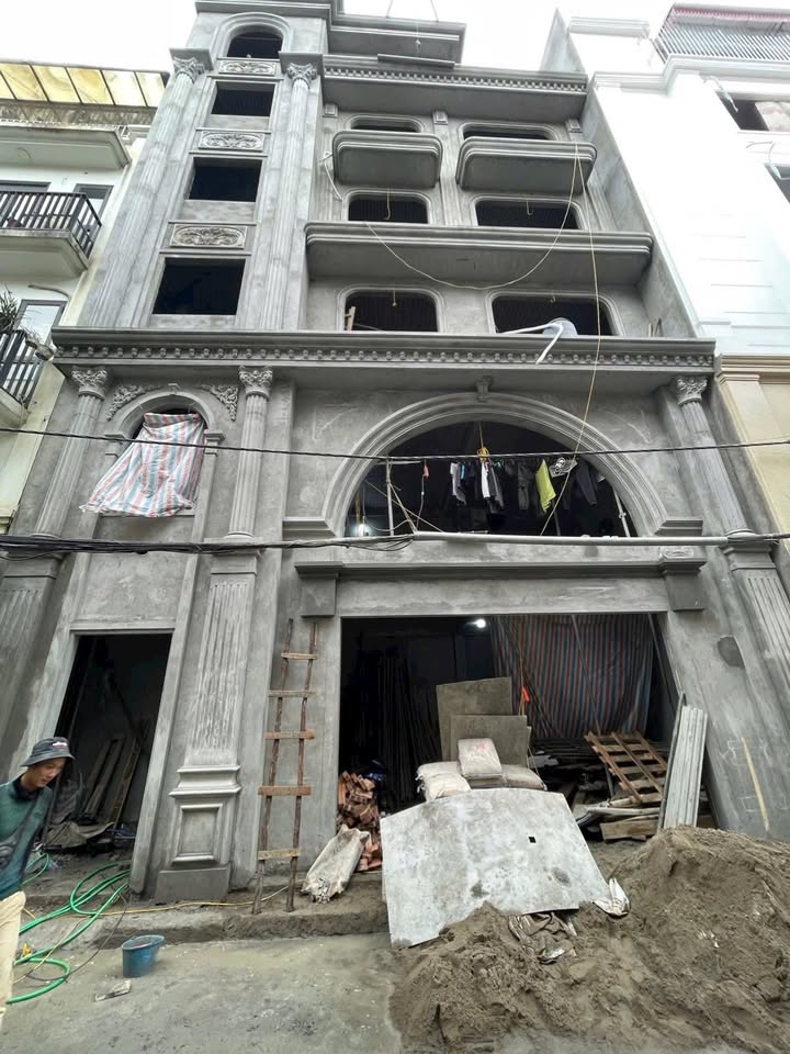 Bán gấp nhà Sài Đồng, Long Biên 62m² - Gara 2 ô tô, 7 tầng, 1.x tỷ