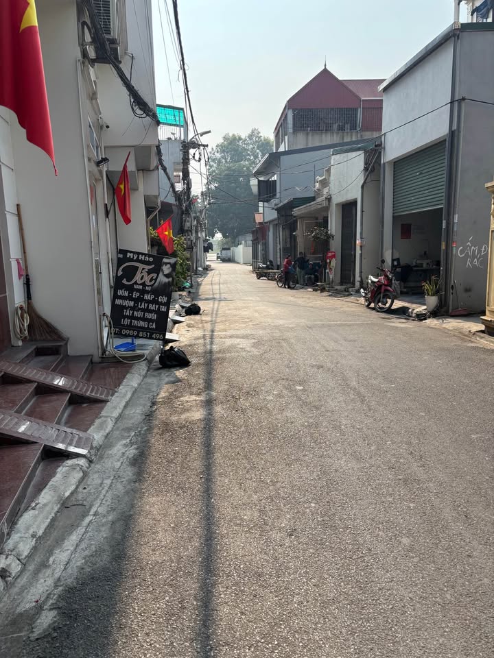 Nhà Nguyên Căn 4 Tầng Mặt Đường Kinh Doanh - Gần Trường Tiền Phong-Phù Đổng-Yên Viên