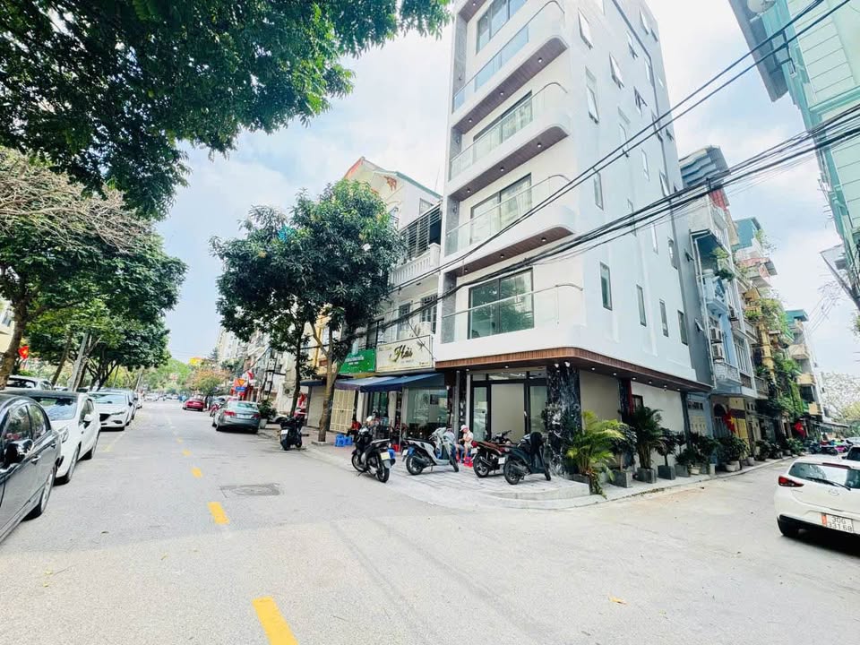 Cho thuê Tòa nhà văn phòng 8 tầng Hoàng Minh Đạo, Long Biên - 480m² - Giá 60 triệu/tháng