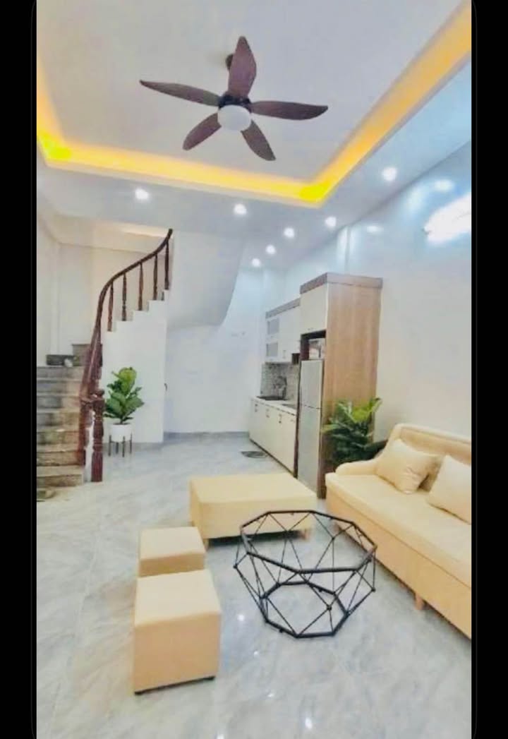 Nhà riêng Cầu Diễn 35m² - Sẵn sàng ở ngay, sổ đỏ chính chủ!