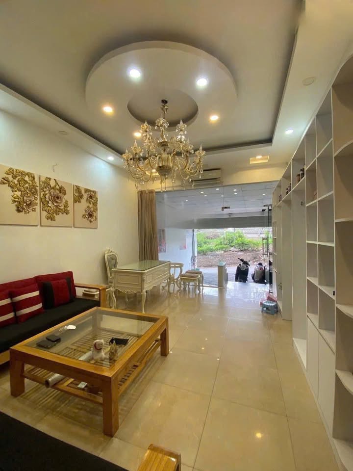 Nhà Mặt Tiền Nguyễn Khoái, HBT - 82m², 4 Tầng, Full Nội Thất, KD Đa Ngành