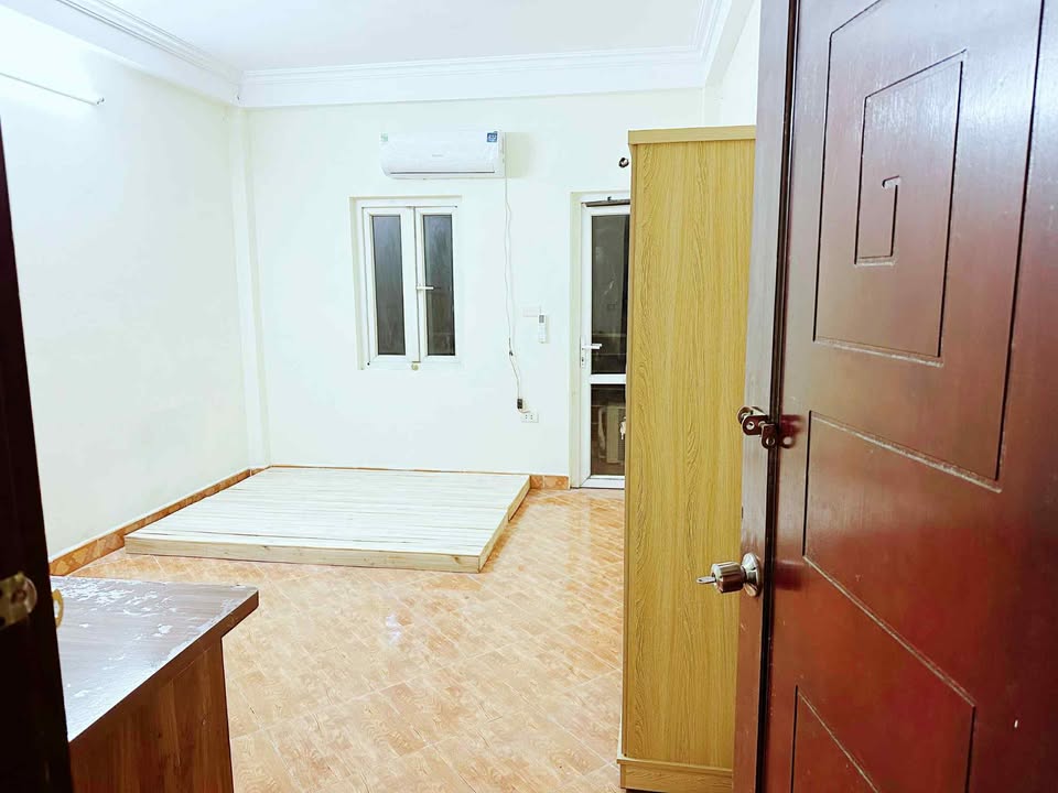 Cho thuê phòng trọ 25m² gần Hồ Đền Lừ, Hà Nội - Giá 2.4 triệu