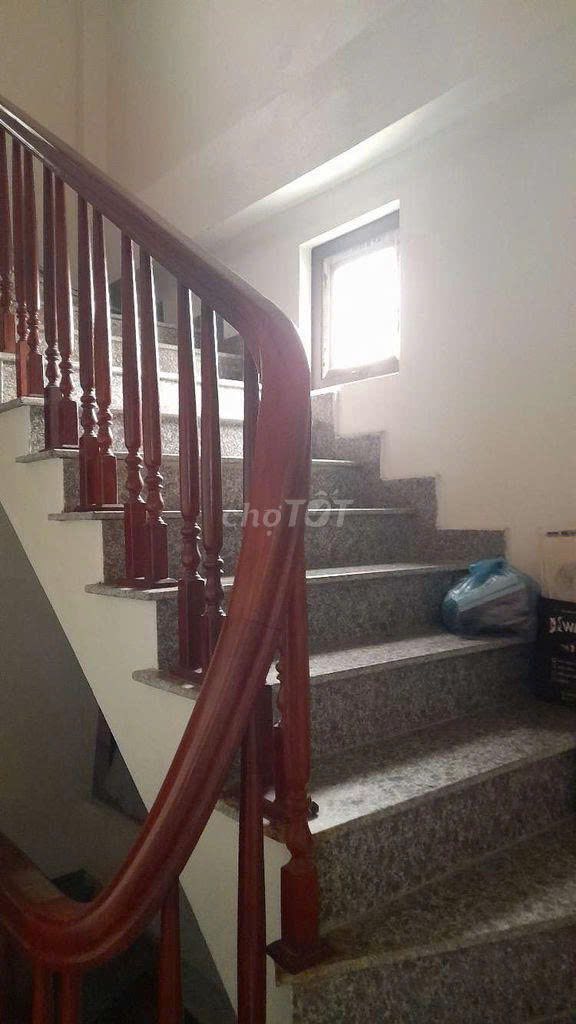 Nhà Nguyên Căn 40m² 3 Tầng, 3 Ngủ, Hoàng Mai - Giá 9 Triệu/Tháng
