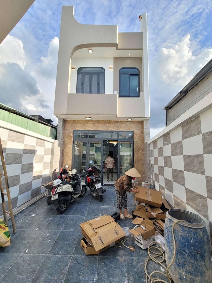 Nhà Đông Hòa, Dĩ An 112.4m² - Ô tô vào tận nhà, kinh doanh tốt!