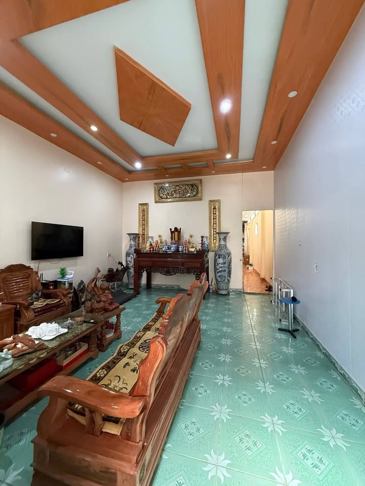 Bán Gấp Nhà Cấp 4 P. Chiềng Sinh, Sơn La - 150m² Thổ Cư, 3PN, Sân Oto