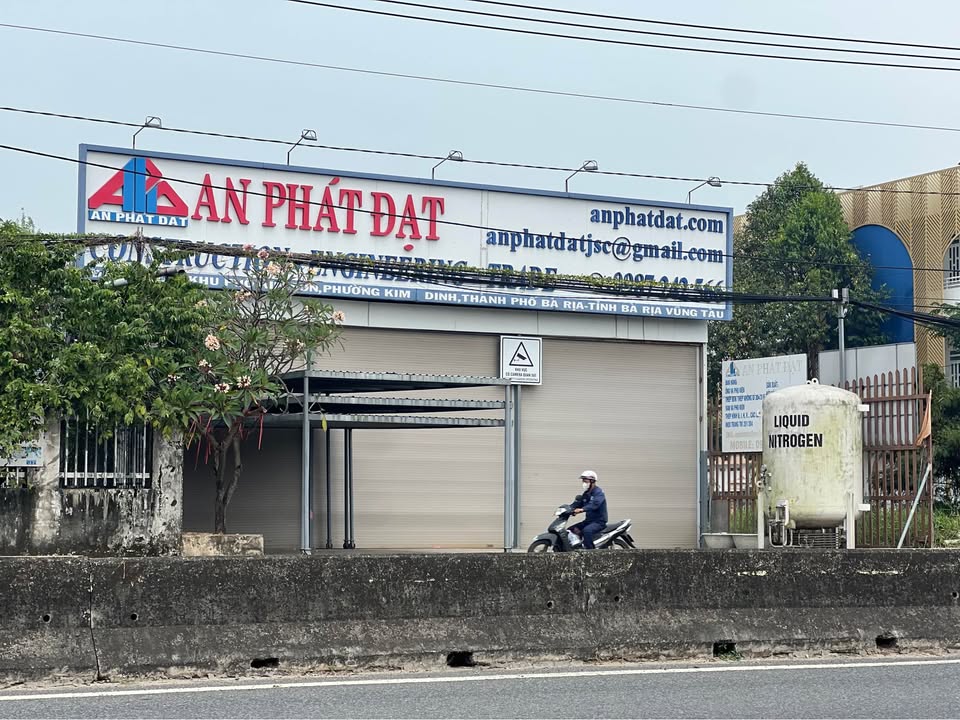 Nhà Xưởng Mặt Tiền QL51, Thủ Đức - 1700m², 9.5 Tỷ, Sẵn Sàng Hoạt Động